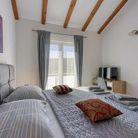 Manda With Private Pool 别墅