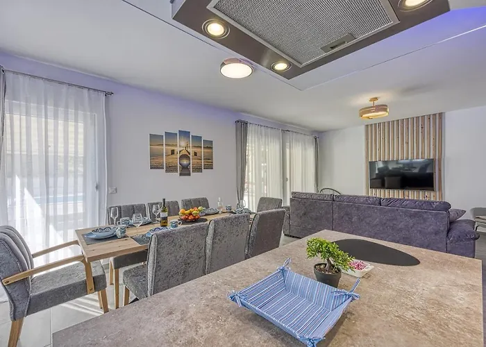 Manda With Private Pool Vila Rovinjsko Selo