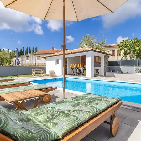 빌라 Manda With Private Pool *