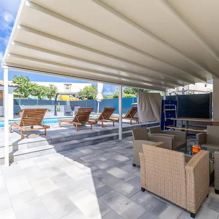 Manda With Private Pool 빌라 로비니스코 셀로